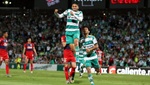 La fe de Santos derrumba a Chivas, pero solo a medias