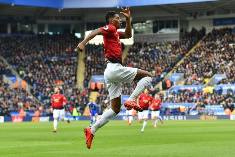 manchester united chinese kit