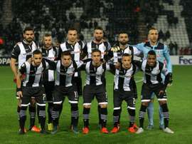 Paoks players pose for a team photo prior to the UEFA Europa League group C football match between PAOK and Qabala at the Toumpa Stadium in Thessaloniki on November 26, 2015