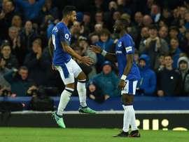 El Newcastle pudo sellar su continuidad en la Premier con un punto en Liverpool. AFP