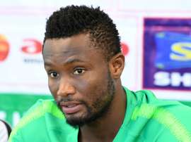 A quantia renunciada por Obi Mikel por medo do coronavírus. AFP