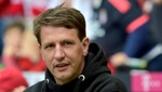 El entrenador del Hearts se ofrece a trabajar gratis para ayudar al equipo