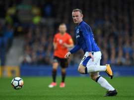 Rooney não para de marcar ao Arsenal e a Petr Cech. AFP