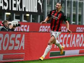 Milan try to keep title push afloat in Rome as Inter host Genoa