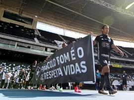 Botafogo's players protested against the return to football. AFP