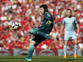 Cech poderá regressar ao Chelsea. AFP