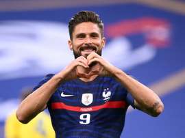 Giroud fue clave. AFP
