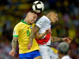 Everton se rapproche d'Arsenal. AFP