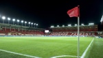 Despiden a dos jugadores por organizar una orgía en un estadio de Primera