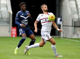 Schneiderlin agacé par son manque de temps de jeu. AFP