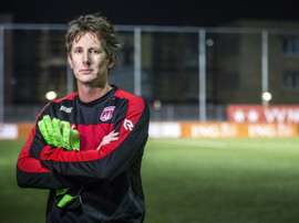 Edwin van der Sar lors d'un entraînement avec son club formateur Noordwijk, le 10 mars 2016. AFP