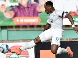 Serge Aurier, avec la Côte dIvoire lors des qualifications à la CAN-2017, contre le Soudan à Abidjan, le 25 mars 2016