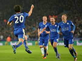 Le Japonais Shinji Okazaki (g) auteur du but de la victoire pour Leicester face à Newcastle, le 14 mars 2016 à Leicester
