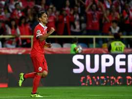 L'attaquant brésilien Jonas ouvre le score pour le Benfica face à Vitoria SC. AFP