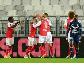 Champagne pour Reims, piquette pour Bordeaux. AFP