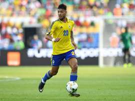 Denis Bouanga ao serviço da sua seleção, onde já foi orientado por Jorge Costa. AFP