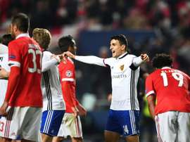 Elyounoussi, buteur, et ses coéquipiers célèbrent la qualification du FC Bâle. AFP
