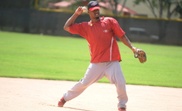 Wilkin Castillo participa de la práctica en un partido de Los Leones del Escogido. EFE/Archivo