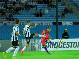 Wanderers avanzó de ronda tras imponerse por 5-2 a Sucre. EFE