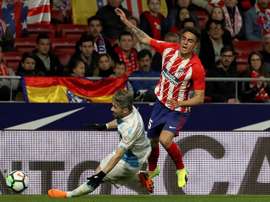 Carlos Isaac se lesionó en el duelo ante el Internacional. EFE
