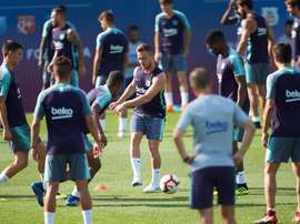 Sigue con paso firme la preparación del Barcelona. EFE