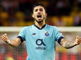 Alex Telles marcó el penalti de la victoria. EFE