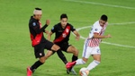Perú tira de casta y firma una remontada heroica