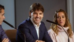 Morientes alienta al Valencia con César Montes