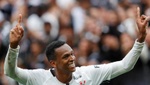 Jô regresa por tercera vez a Corinthians