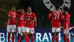 El Benfica remonta y da caza al Oporto