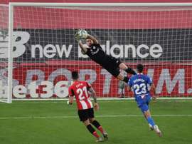 Unai Simón aseguró que el Athletic mereció más. EFE/Archivo