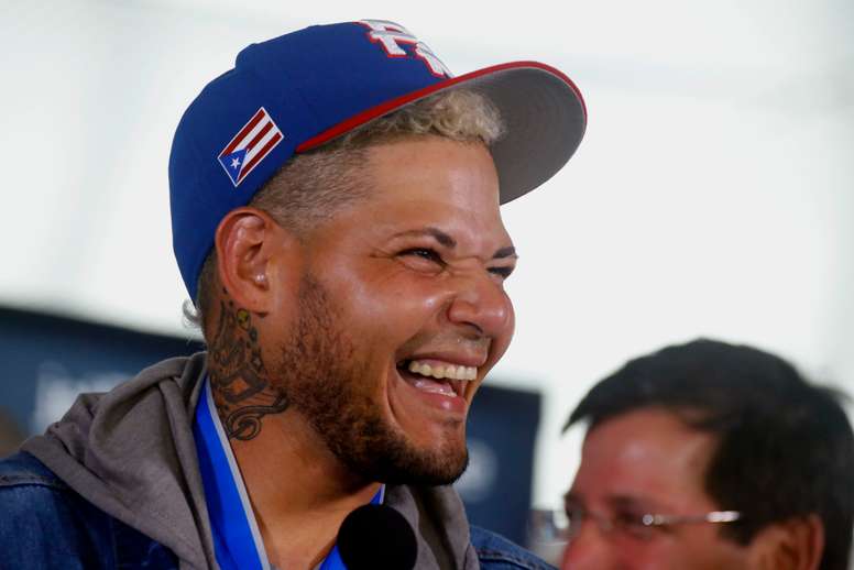 En la imagen un registro de Yadier Molina, receptor puertorriqueño y estrella de la MLB, quien reforzará a los Criollos de Caguas en la final del béisbol de su país. EFE/Thais Llorca/Archivo