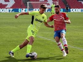 Replacé au poste de latéral droit par Simeone, Marcos Llorente fait ce qu'il peut. EFE