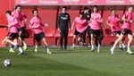 Koundé y Suso volvieron en una sesión sin Diego Carlos de cara al derbi