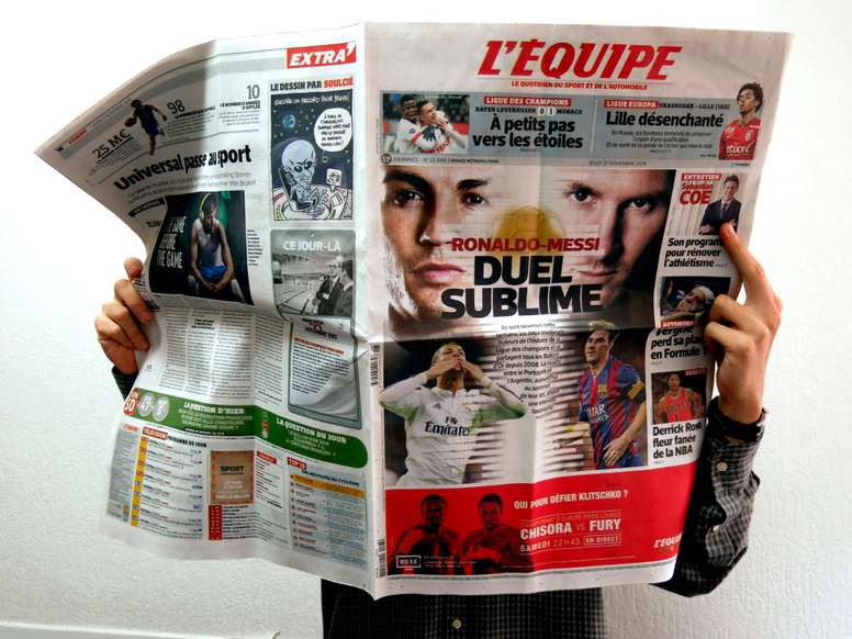 El diario deportivo francés LÉquipe, uno de los impulsores de la creación de la Copa de Europa de fútbol (actualmente Liga de Campeones), ha cumplido 75 años en los que se ha convertido en una referencia por su modo de hacer periodismo. EFE/Javier Albisu/Archivo