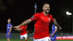 Seferovic insiste en meter al Benfica en la pelea