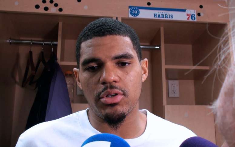 En la imagen un registro de Tobias Harris, alero de los Sixers de Filadelfia, quien aportó 21 puntos para guiar el ataque de su equipo en el triunfo a domicilio 94-106 sobre los Bulls de Chicago EFE/Marcelino Benito/Archivo