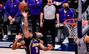 En la imagen, el pívot Anthony Davis de Los Angeles Lakers. EFE/Samuel Corum/Archivo