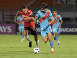 Arsenal ganó a domicilio a Wilstermann. EFE