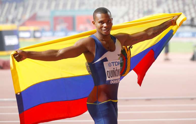 El ecuatoriano Alex Quiñónez, tras ganar la medalla de bronce en 200 metros lisos del Mundial de Atletismo IAAF Doha 2019, en Catar. EFE/Lavandeira jr/Archivo