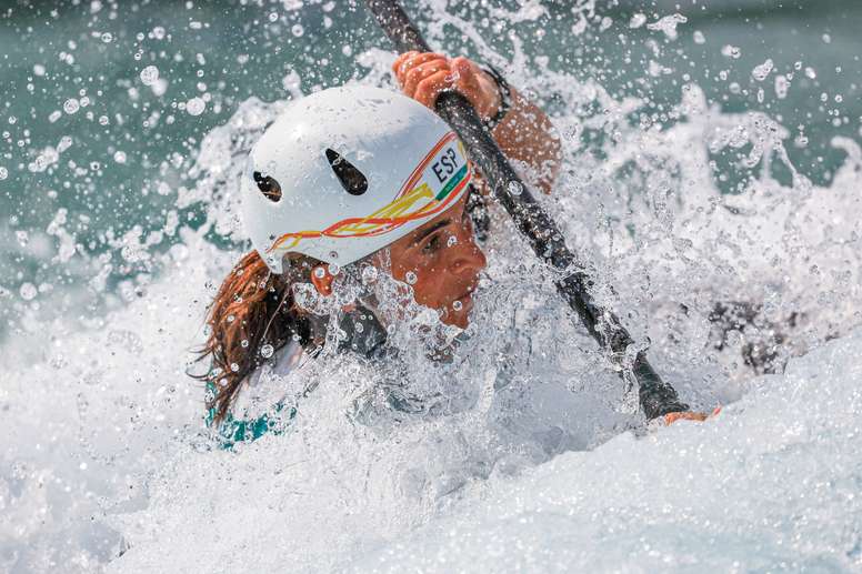 La española Maialen Chourraut en la segunda ronda de la prueba de piragüismo en eslalon durante los Juegos Olímpicos 2020, disputada el domingo en el Centro de Piragüismo en Eslalon de Kasai en Tokio (Japón). EFE/ Enric Fontcuberta