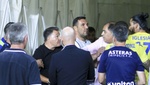 Despidió y abofeteó a un portero y, un año después, ¡intenta agredir a otro!