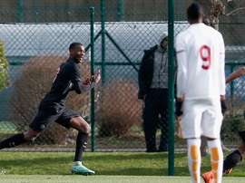 Ballo celebra su tanto marcado a la Roma, el primero del PSG en el partido que les enfrentaba en los cuartos de la UEFA Youth League. UEFA