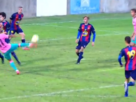 Gustavo Maia encanta o barcelonismo com um golaço. Captura/FCBarcelonaB