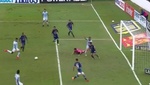 A Herrera le evitó el gol ¡su propio compañero!