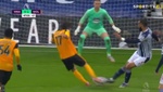 La suerte se alió con Fábio Silva para el 0-1