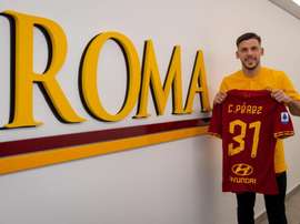 OFICIAL: Carles Pérez é da Roma. Twitter/ASRoma