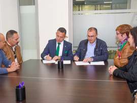 Elche y UD Santa Pola han hecho oficial el acuerdo de colaboración entre ambas entidades. ElcheCF