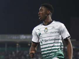 Djaniny Tavares firmó un 'hat trick' en ocho minutos. SantosLaguna