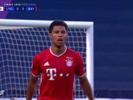 Gnabry contre Lyon. Dugout